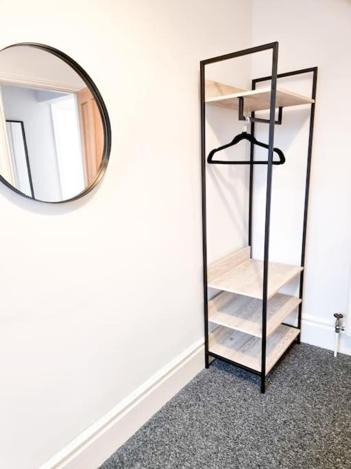 Stunning Flat Close To Beach Swansea Eksteriør billede