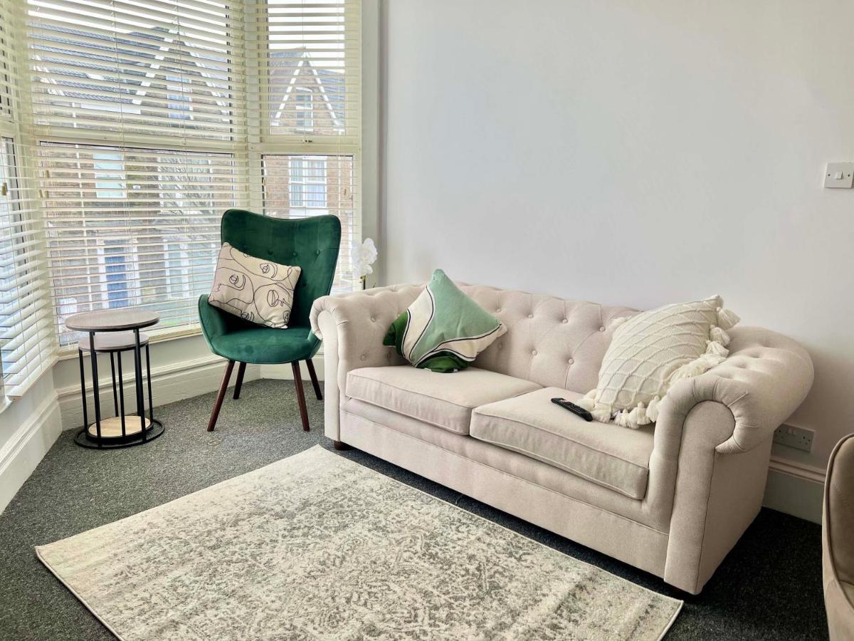 Stunning Flat Close To Beach Swansea Eksteriør billede