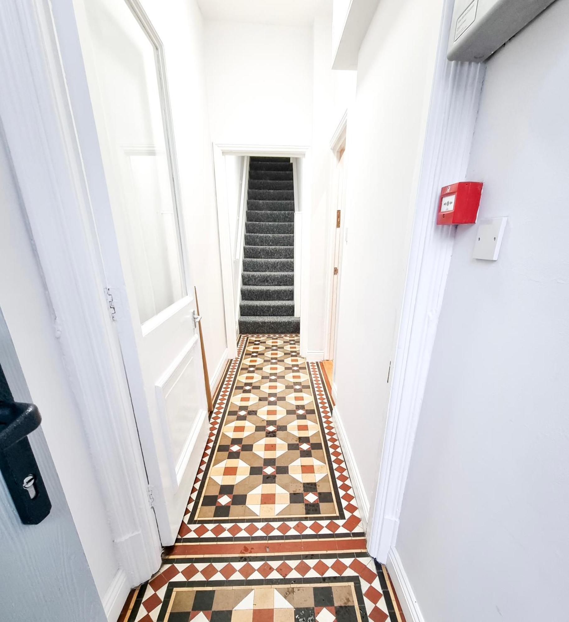 Stunning Flat Close To Beach Swansea Eksteriør billede